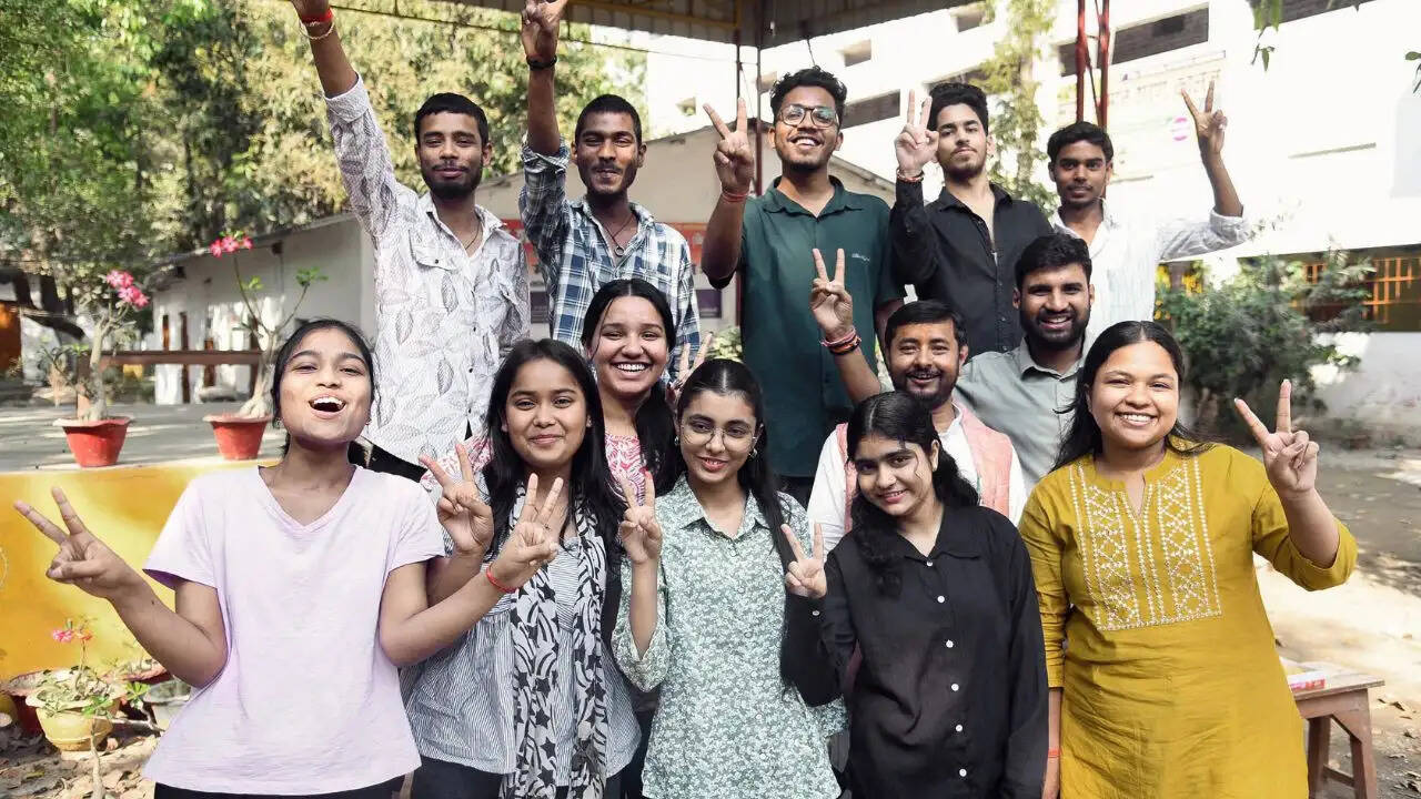 यूपी बोर्ड 10वीं और 12वीं के परिणाम 2026: जानें कैसे चेक करें
