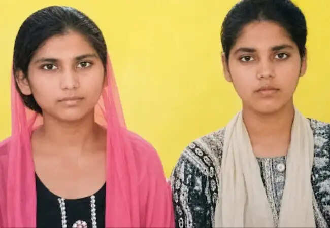 कुशीनगर में सम्मान के नाम पर दो बहनों की हत्या, पिता और नाबालिग भाई गिरफ्तार