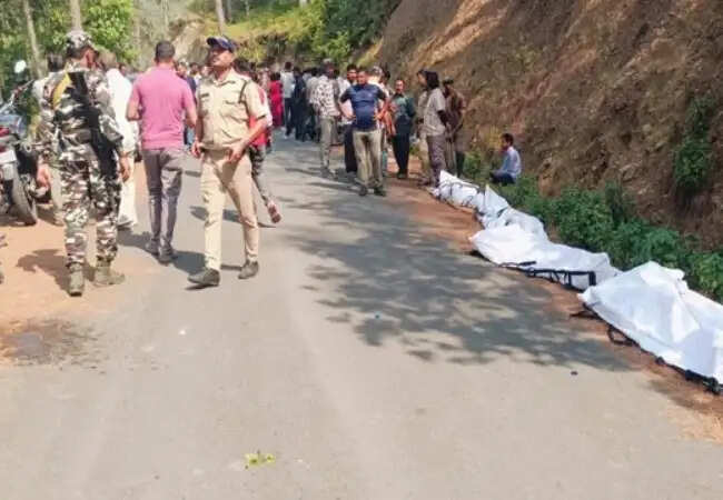 उत्तराखंड में सड़क दुर्घटना: पांच लोगों की जान गई