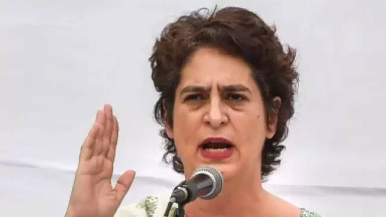 प्रियंका गांधी ने बिहार में लाठीचार्ज पर नीतीश सरकार को घेरा