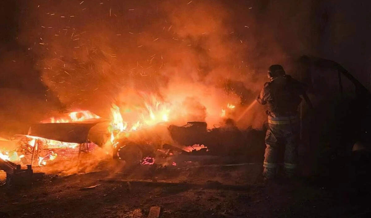 कीव पर मिसाइल और ड्रोन हमले से हड़कंप, राष्ट्रपति ट्रम्प और ज़ेलेंस्की की बैठक से पहले तनाव बढ़ा