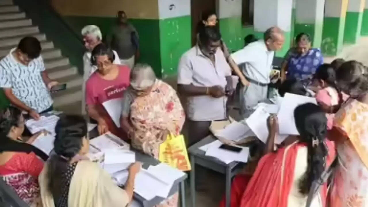 तमिलनाडु में मतदाता सूची की शुद्धता पर विवाद: SIR प्रक्रिया के बाद 97 लाख नाम हटाए गए