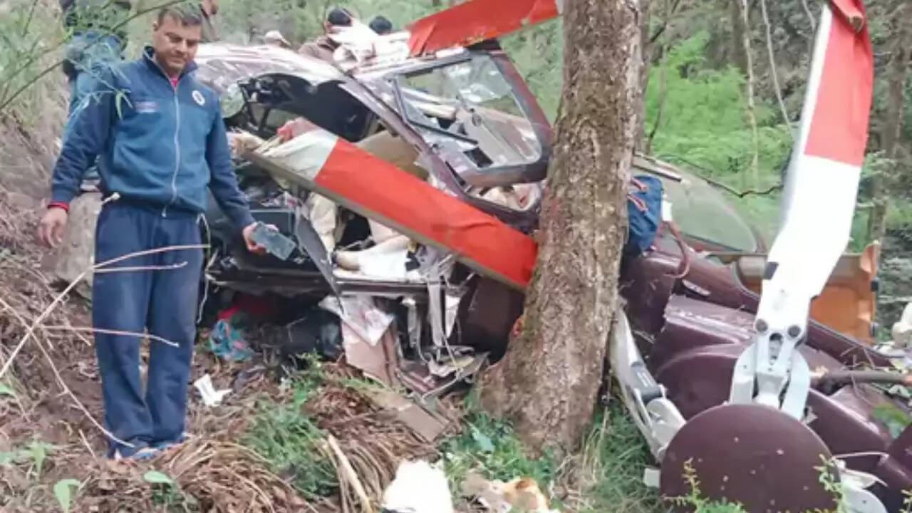 केदारनाथ में हेलिकॉप्टर दुर्घटना: 5 लोगों की जान गई