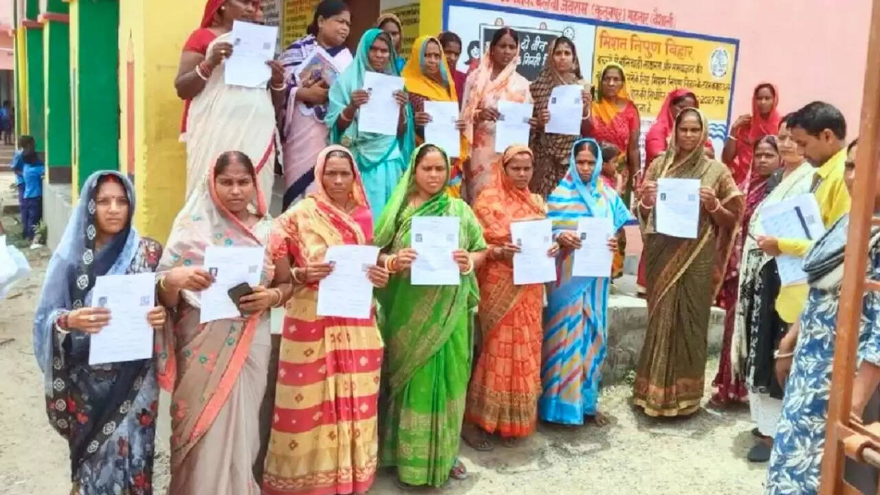 बिहार विधानसभा चुनाव 2025: मतदाता सूची में 51 लाख नामों की कटौती, जानें क्या है कारण