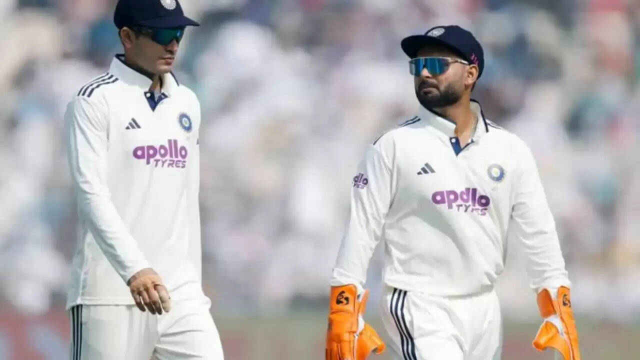 गुवाहाटी टेस्ट में शुभमन गिल की अनुपस्थिति: कौन होगा भारतीय टीम का नया बल्लेबाज?