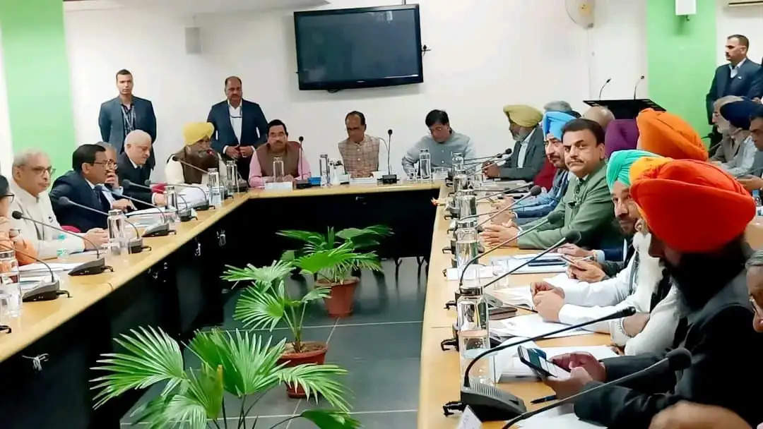 किसानों एवं केंद्र सरकार के बीच एमएसपी गारंटी पर तीन घंटे मंथन, 19 मार्च को अगली बैठक