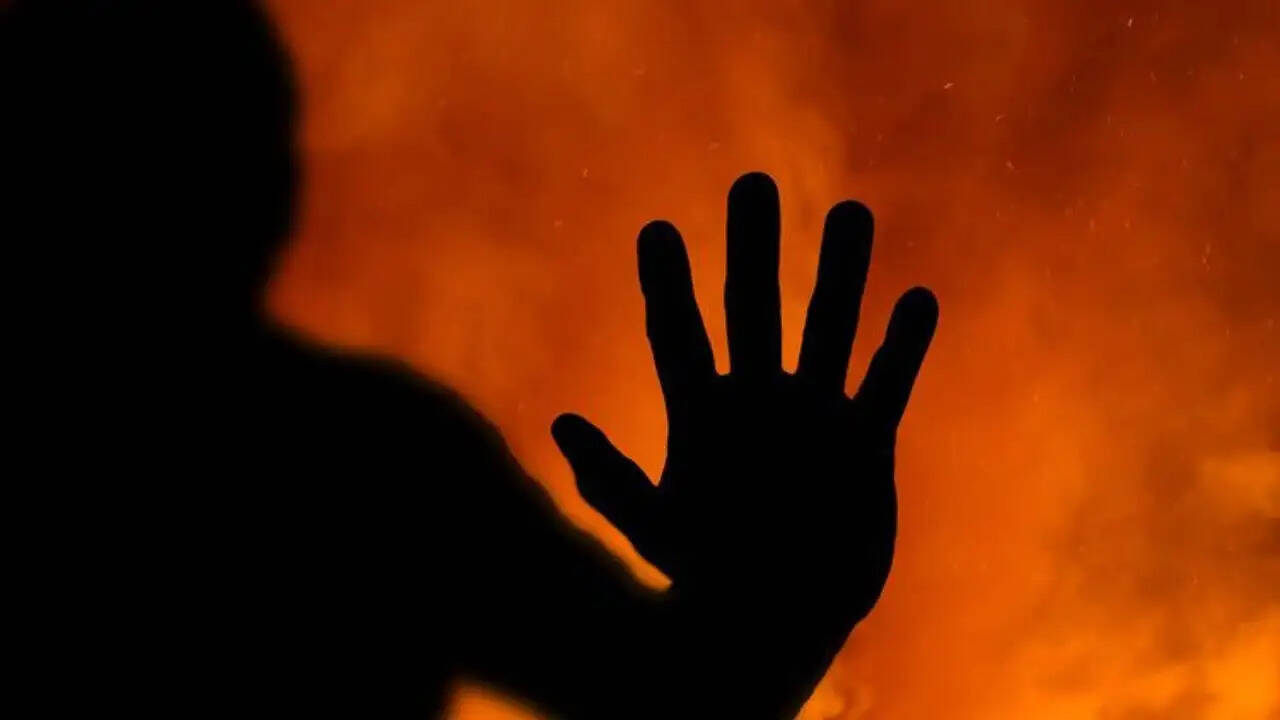 तमिलनाडु में पत्नी ने पति को जलाया, प्रेम संबंध बना कारण