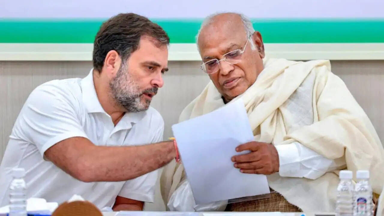 केरल चुनाव परिणाम: कांग्रेस में सीएम चयन में देरी से बढ़ी असंतोष की लहर