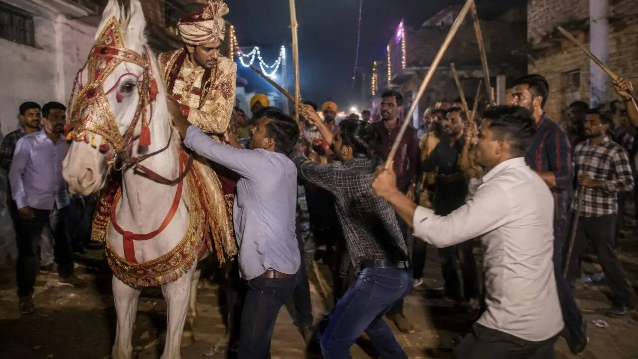भागलपुर में शादी के दौरान दूल्हे को घोड़ी से उतारने का विवाद, पुलिस ने शुरू की जांच