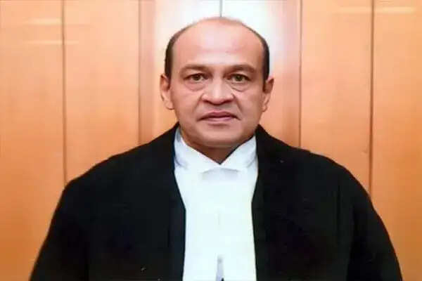 इलाहाबाद हाईकोर्ट के जस्टिस यशवंत वर्मा का इस्तीफा: कैश कांड में विवाद