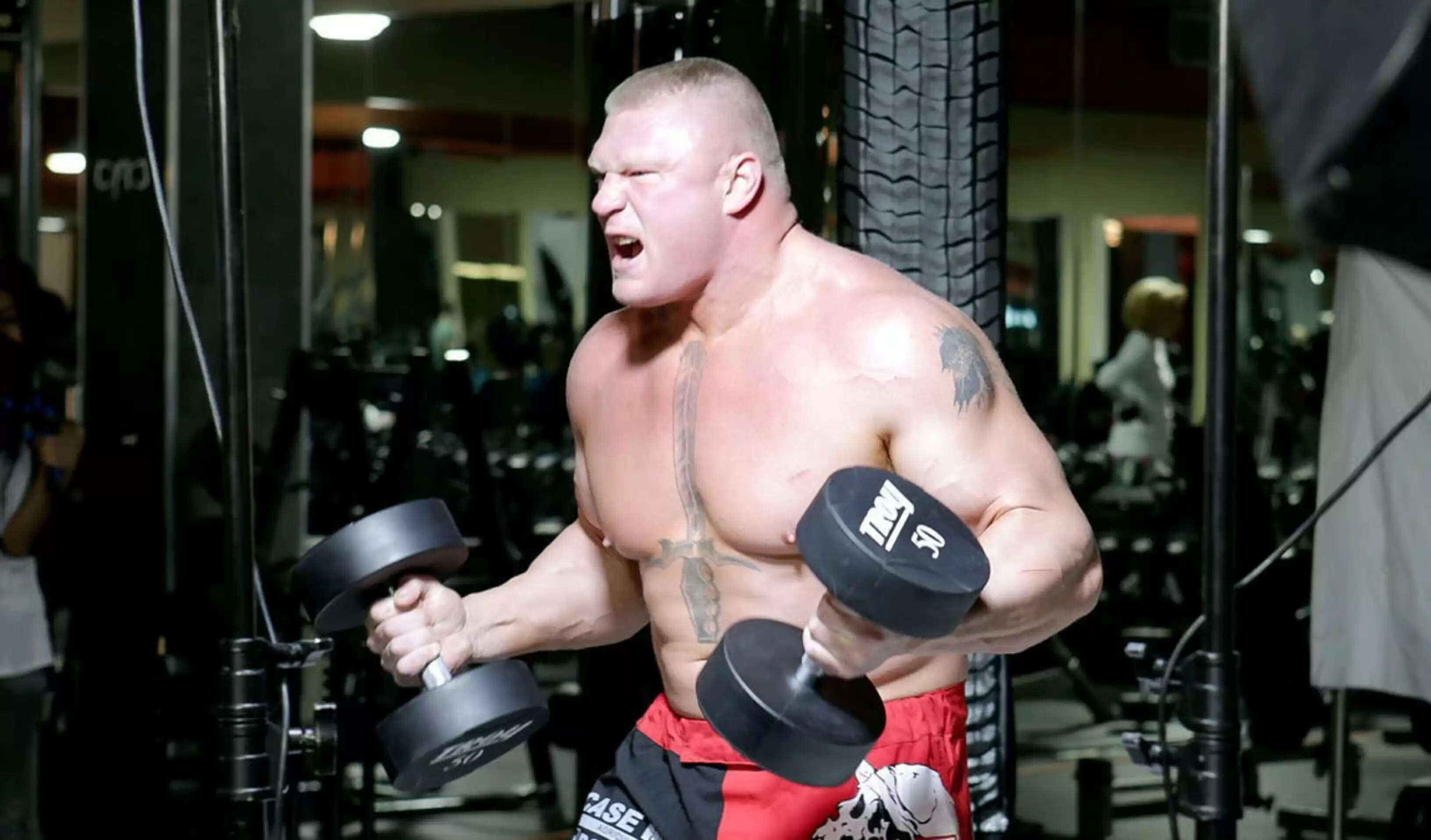 ब्रॉक लैसनर की WWE में वापसी पर बैन: जानें क्या है सच