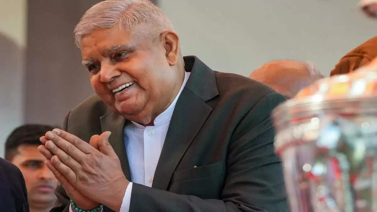 जगदीप धनखड़ का इस्तीफा: राजनीतिक हलचल और वायरल वीडियो