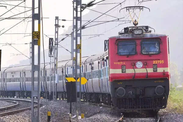 बल्लभगढ़ में पिता और चार बच्चों की आत्महत्या की घटना से हड़कंप