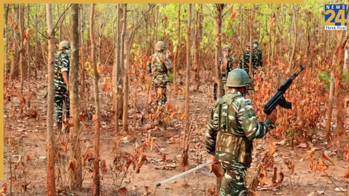 छत्तीसगढ़ में CRPF की बड़ी कार्रवाई: 10 नक्सली ढेर, एक करोड़ का इनामी भी शामिल