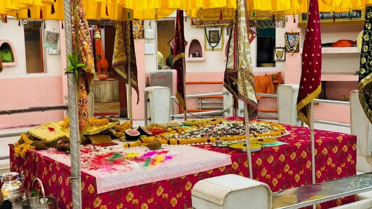 खंडवा का अद्भुत मंदिर: चंद्रग्रहण में भी खुला रहता है श्रद्धालुओं के लिए