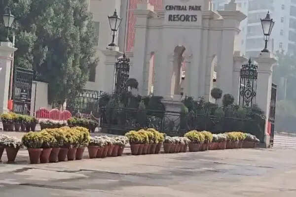 गुरुग्राम में नाबालिग छात्रों द्वारा क्लासमेट को गोली मारने की घटना