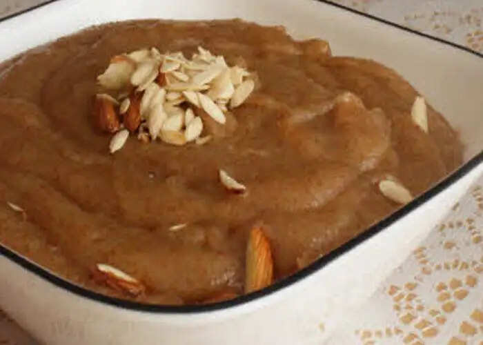 सर्दियों में सेहत के लिए लाभकारी गुड़-सिंघाड़े का हलवा