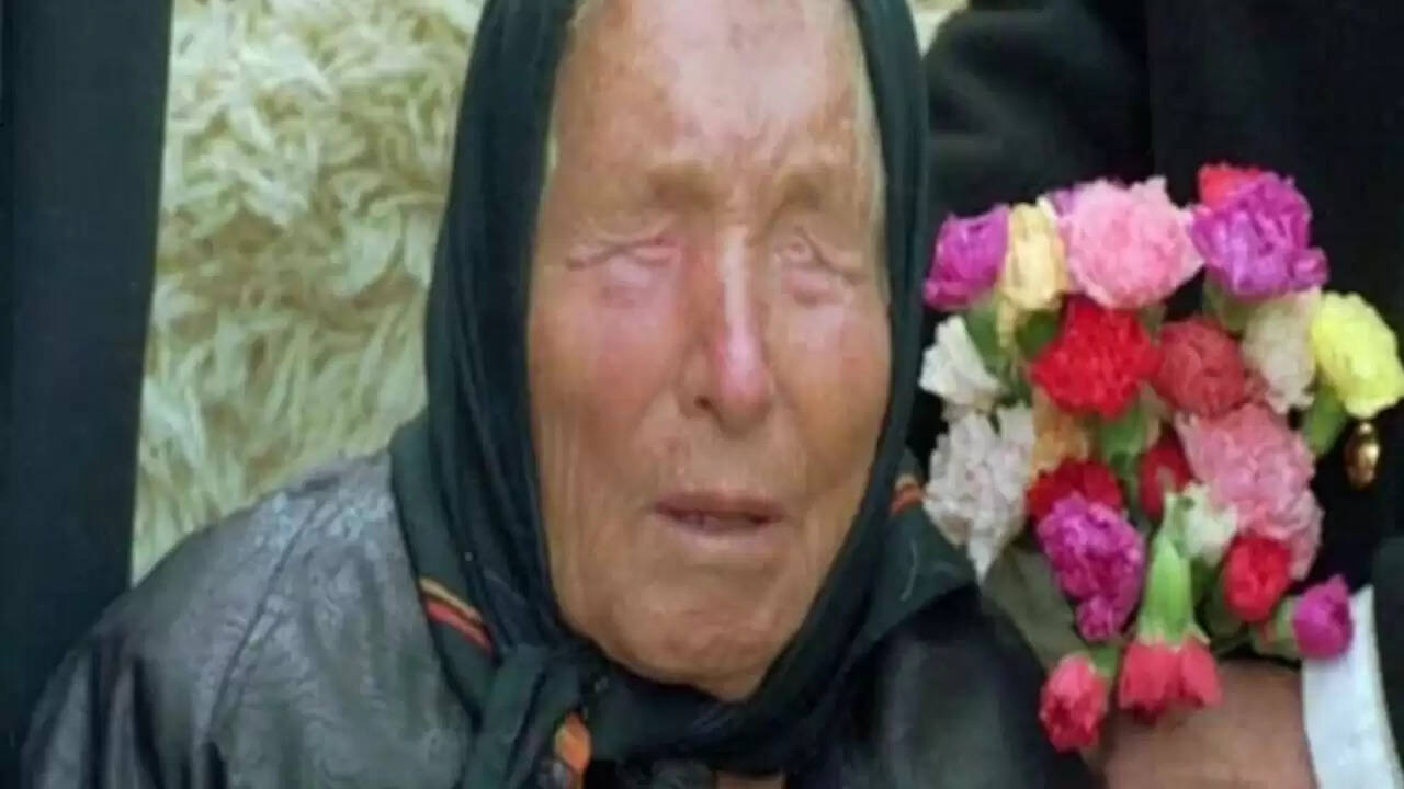 क्या 2026 में होगा तीसरा विश्व युद्ध? बाबा वेंगा की भविष्यवाणियों पर एक नज़र