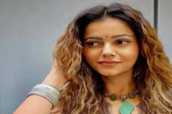 रुबिना दिलैक का नारीवाद पर विचार: पुरुषों की भूमिका महत्वपूर्ण