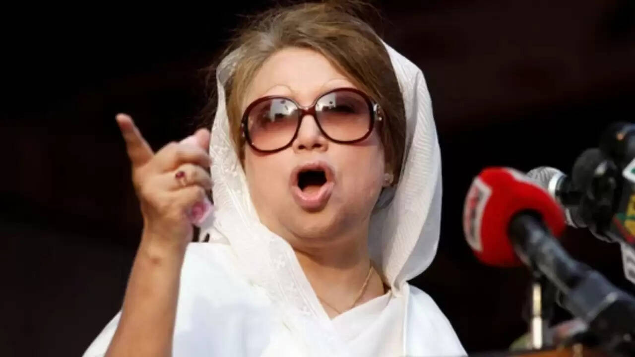 खालिदा जिया का निधन: BNP में नेताओं का निष्कासन और राजनीतिक हलचल