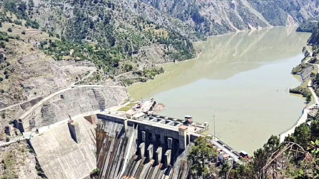 पाकिस्तान का पानी संकट: भारत पर आरोप और अंतर्राष्ट्रीय सम्मेलन की असफलता