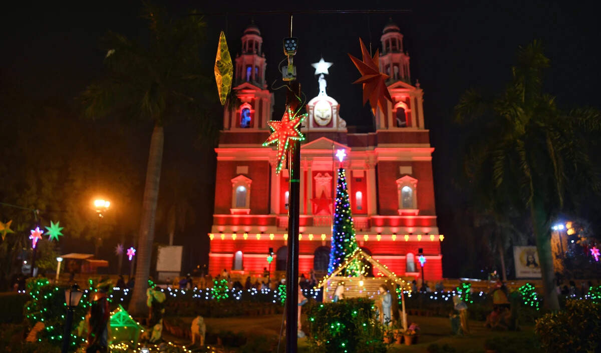 दिल्ली में क्रिसमस मनाने के लिए 5 बेहतरीन चर्च