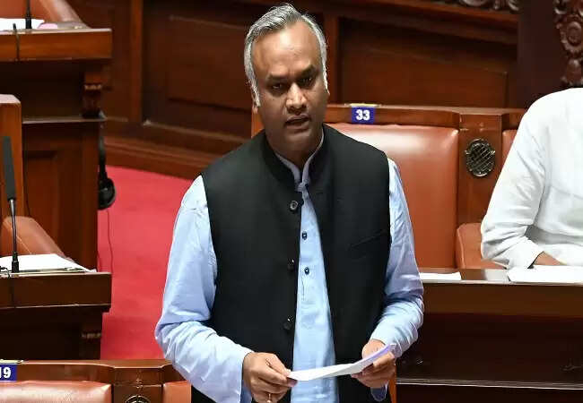 प्रियांक खड़गे ने भाजपा के नेतृत्व पर उठाए सवाल, पदयात्रा को बताया नाकाम