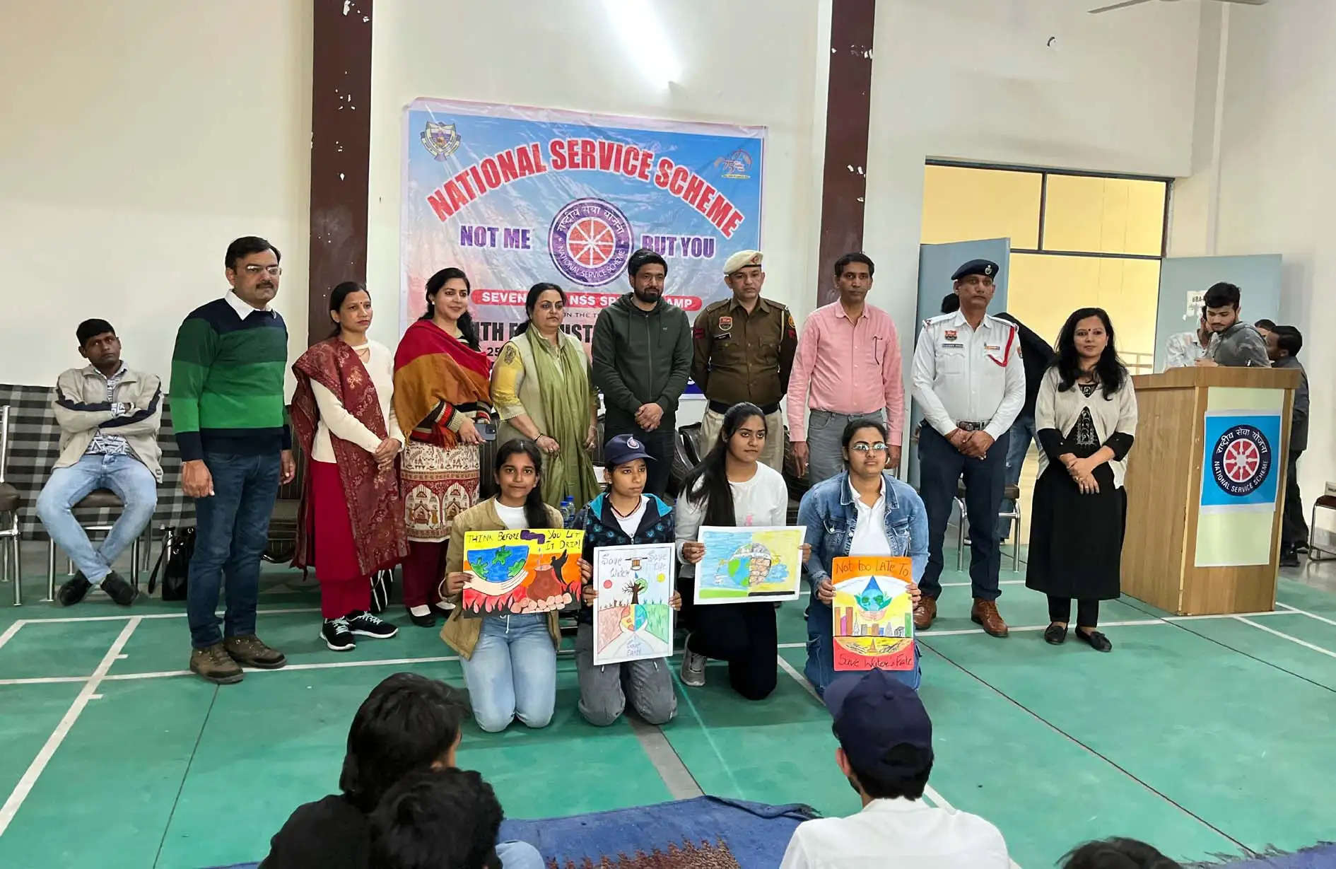 हिसार : ट्रैफिक कानूनों का पालन करना जीवन की रक्षा के लिए जरुरी : विजेंद्र सिंह