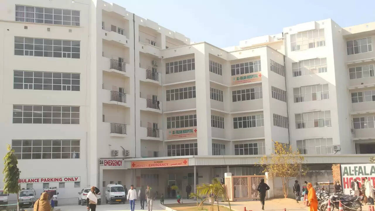 दिल्ली के पास अल-फलाह यूनिवर्सिटी में आतंकी साजिश का खुलासा: क्या है पूरा मामला?