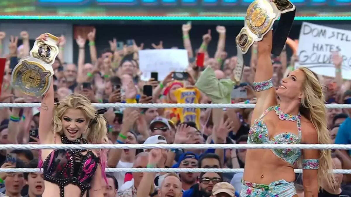 WWE SummerSlam 2025: शार्लेट फ्लेयर और एलेक्सा ब्लिस बनीं नई विमेंस टैग टीम चैंपियन