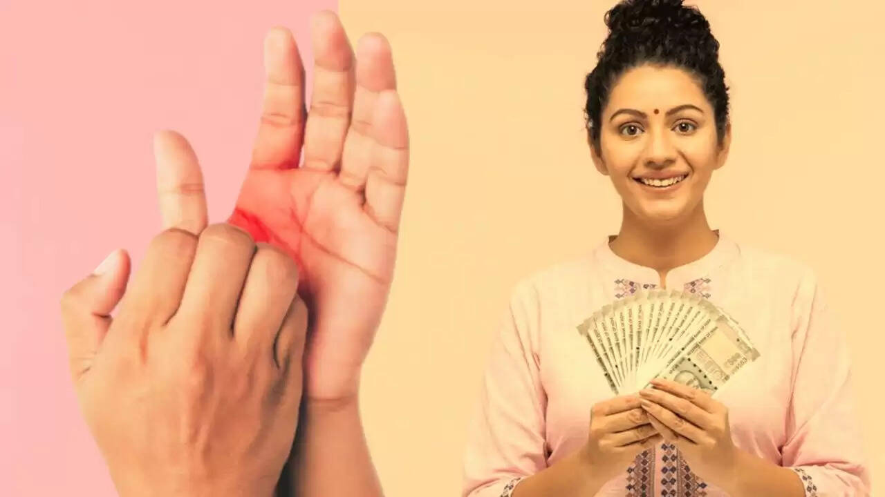 हथेली में खुजली: क्या यह धन लाभ या हानि का संकेत है?