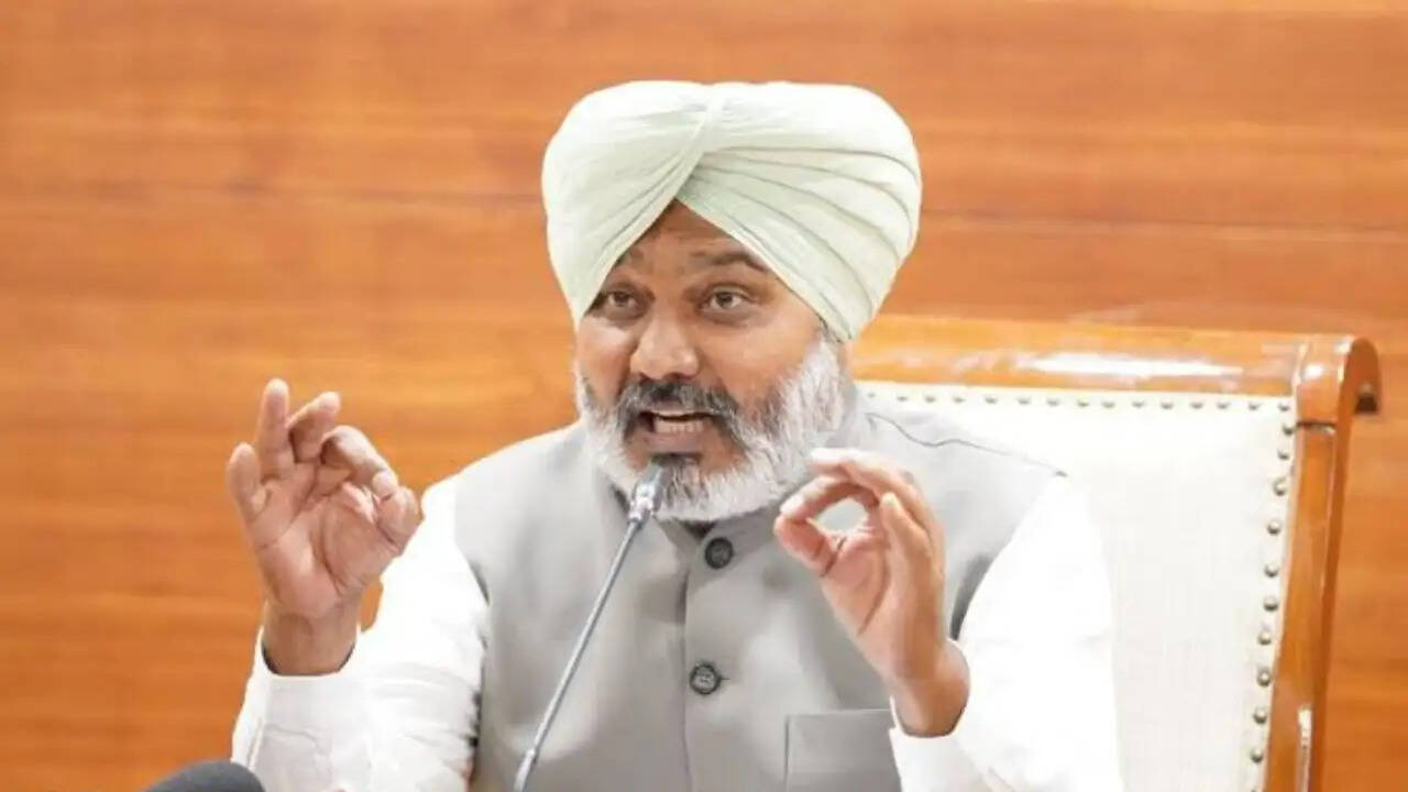पंजाब में नशे के खिलाफ सियासी बयानबाजी तेज, वित्त मंत्री ने उठाए सवाल
