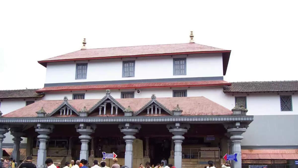 श्री धर्मस्थल मंजुनाथेश्वर मंदिर विवाद: सामाजिक कार्यों की छवि पर असर