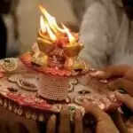आरती करने के नियम: पूजा का पूरा फल पाने के लिए जानें आवश्यक बातें