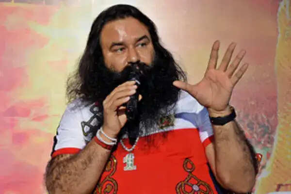 गुरमीत राम रहीम को 30 दिन की पैरोल, 16वीं बार जेल से बाहर आए