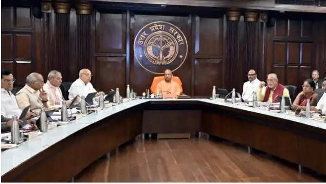 योगी सरकार ने शिक्षामित्रों और अनुदेशकों के मानदेय में वृद्धि की