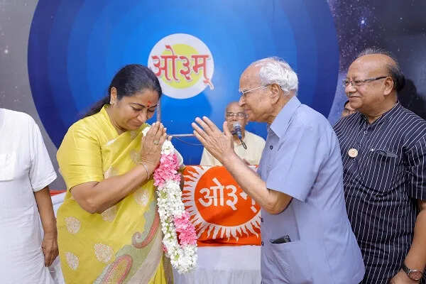 आर्य समाज का योगदान: मुख्यमंत्री रेखा गुप्ता का प्रेरणादायक संदेश
