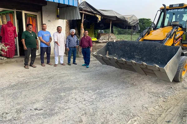 जालंधर में 97 लाख की सड़क में भ्रष्टाचार का आरोप, भाजपा ने उठाई आवाज़