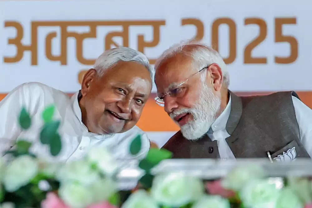केंद्र सरकार में संभावित फेरबदल से सहयोगियों की उम्मीदें बढ़ीं