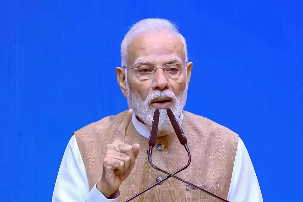 प्रधानमंत्री मोदी का मुंबई दौरा: विकास परियोजनाओं का उद्घाटन