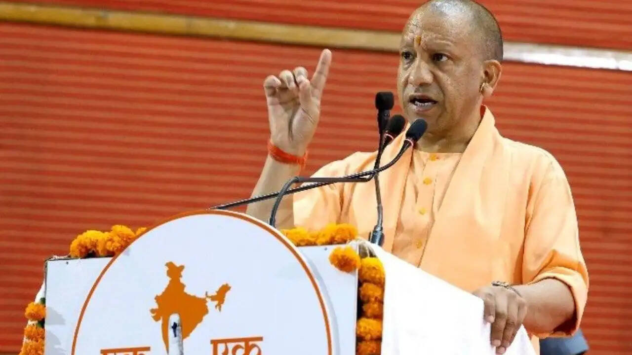 उत्तर प्रदेश में कर्मचारियों की हड़ताल पर छह महीने का प्रतिबंध: जानें इसके पीछे की वजह