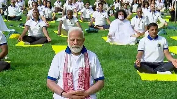 अंतरराष्ट्रीय योग दिवस पर पीएम मोदी का संदेश: योग है दुनिया का सबसे बड़ा सामुदायिक उत्सव