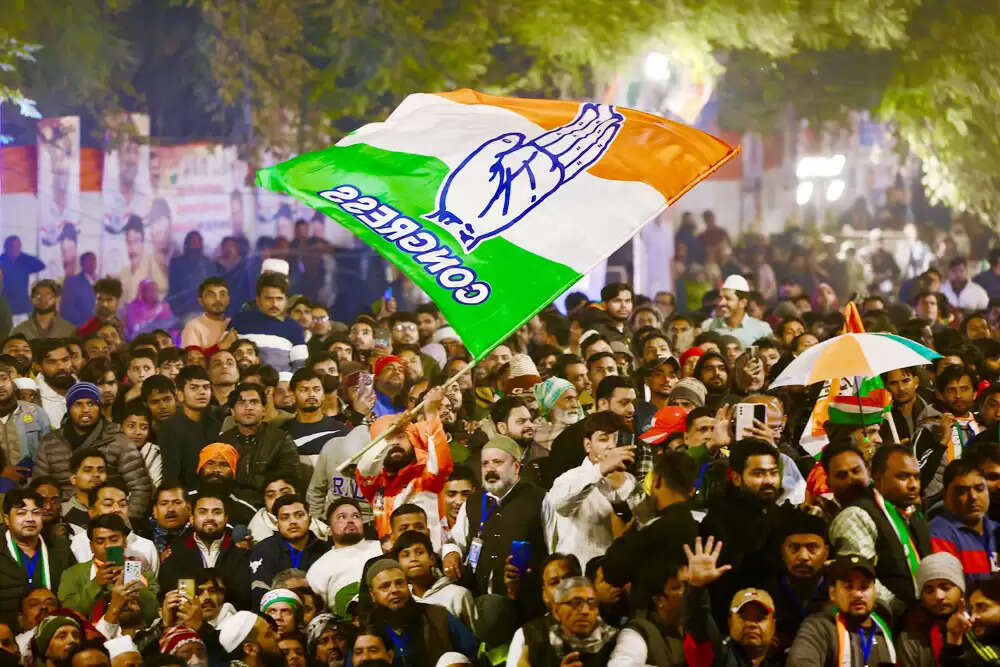 महाराष्ट्र में स्थानीय निकाय चुनावों की तैयारी: बीएमसी चुनाव पर नजरें
