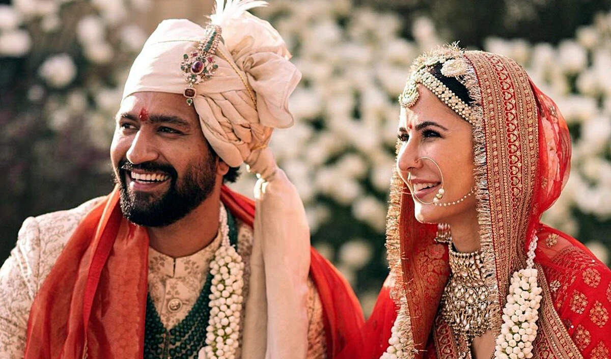 कैटरीना कैफ और विक्की कौशल की पहली होली: परिवार के साथ मनाया खास त्योहार