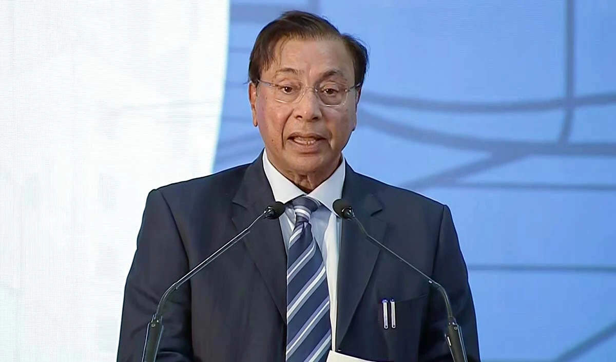 लक्ष्मी मित्तल का स्विट्ज़रलैंड पलायन: ब्रिटेन की कर नीतियों पर सवाल