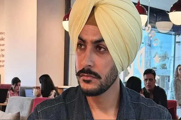 पंजाबी गायक राजवीर जवंदा की हालत गंभीर, अस्पताल में जारी है इलाज