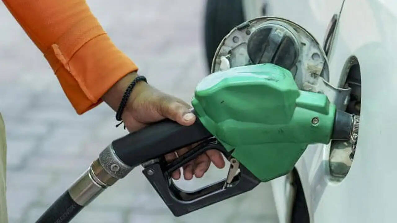 सरकार ने डीजल खरीद पर नए नियम लागू किए, 200 लीटर की सीमा तय