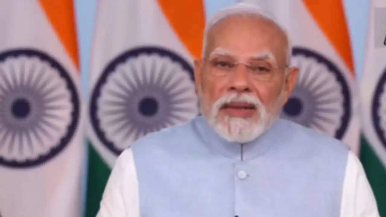 PM Modi का स्वदेशी उत्पादों का आह्वान: क्या भारत आत्मनिर्भरता की ओर बढ़ रहा है?