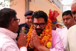 सांसद कार्तिकेय शर्मा ने स्वदेशी सामान को बढ़ावा देने की अपील की