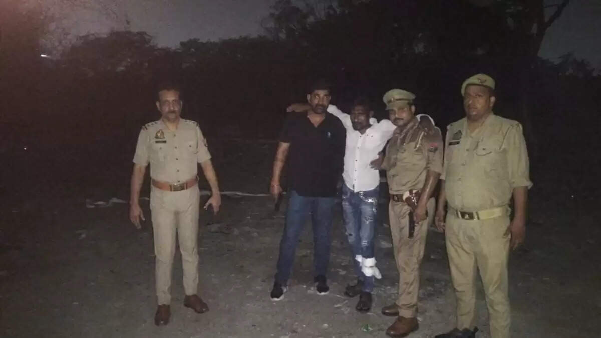 नोएडा में दो बदमाशों का एनकाउंटर, चेन लूट के मामले में कार्रवाई
